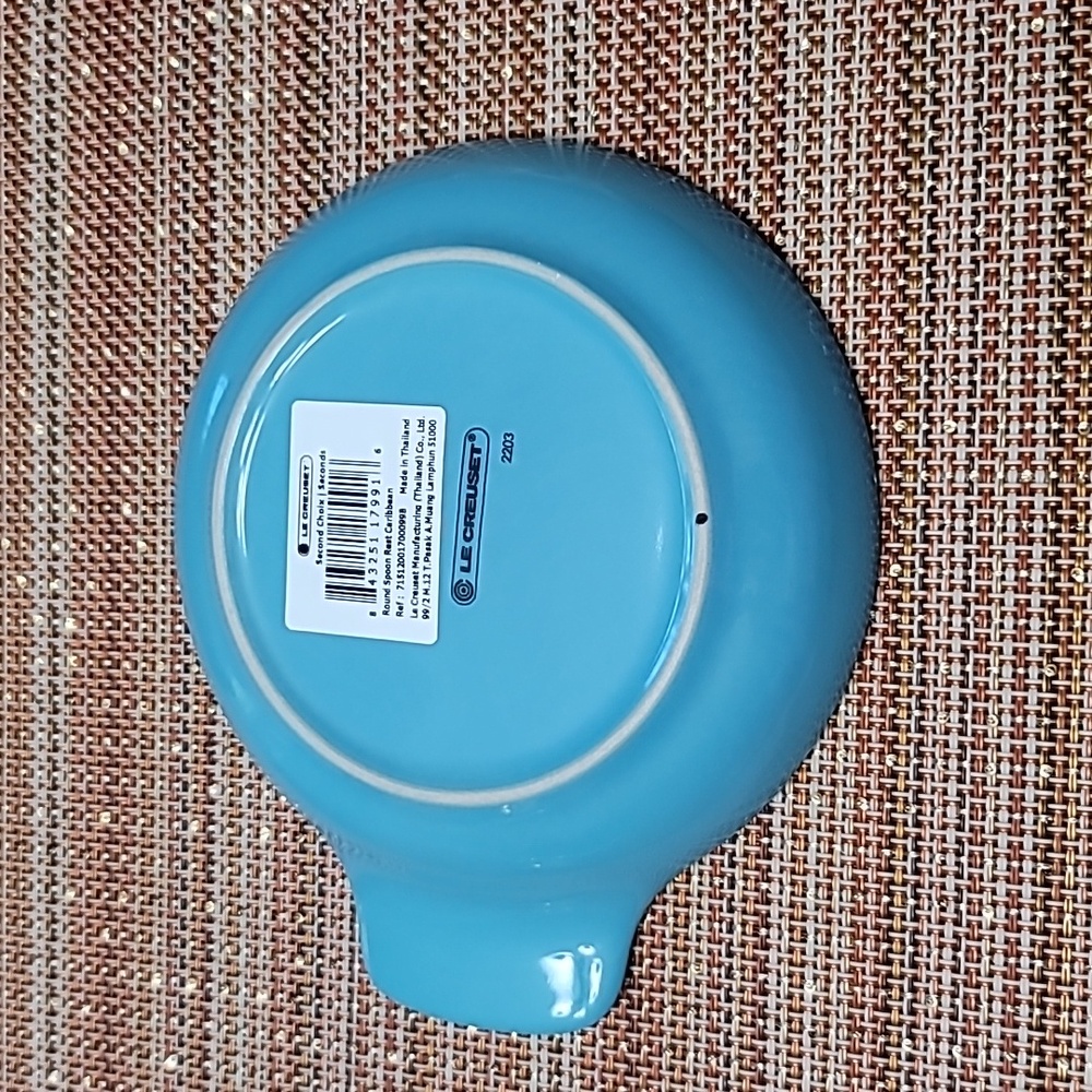 Le Creuset Round Spoon Rest, Caribbean, NWT - Picture 4 of 4